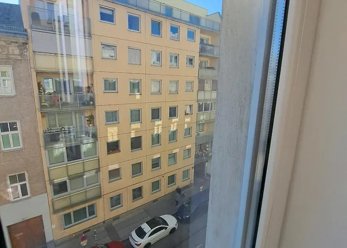 Apartman Relax 10 Minutes To Downtown Long Term Also Possible *
